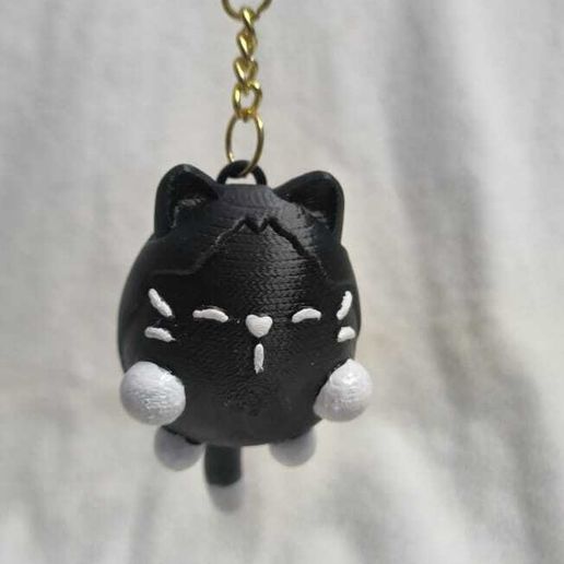 WhatsApp-Image-2025-12-12-at-19.49.45_a1957ce3.jpg Porte-clés chat chibi - Modèle imprimé en 3D (Porte-clés pendentif chat kawaii)