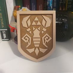 20230310_130214.jpg Free STL file Wooden Shield - Zelda Phantom Hourglass・Design to download and 3D print