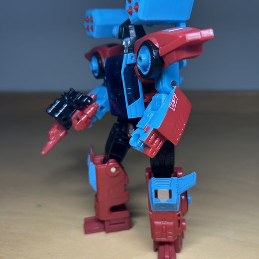 IMG_5654.jpg Transformers Pointblank Legacy shoulder canons
