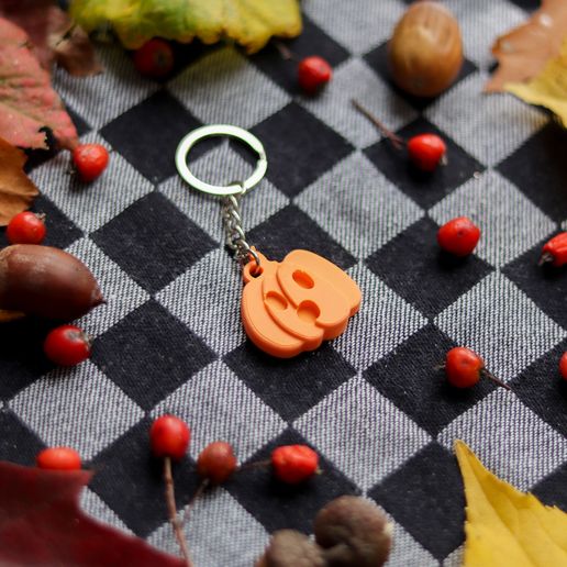 Suprised_Pumpkin_Keychain_Autumn_Series-8.jpg Surprised Pumpkin Keychain | Autumn Series | Halloween