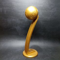 Imagen-de-WhatsApp-2023-04-30-a-las-14.26.597.jpg FIFA Adidas Golden Ball Trophy