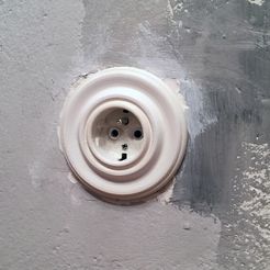 IMG_4101_2.jpg Free STL file RETRO WALL SOCKET COVER (01)・Template to download and 3D print