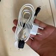 WhatsApp-Image-2024-07-16-at-11.25.27-2.jpeg Einstellbarer Kabelhalter für alle Kabel
