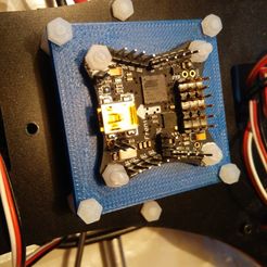 IMG_20140910_194537[1.jpg 3D-Datei Multirotor Flugcontroller Adapter 45mm auf 30mm (NanoWii, Naze32 etc.) kostenlos・Modell zum 3D-Drucken zum herunterladen