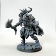 Minotaur sun and moon guardian Mystic Pigeon Gaming (11).JPG Minotaur sun and moon guardian miniature