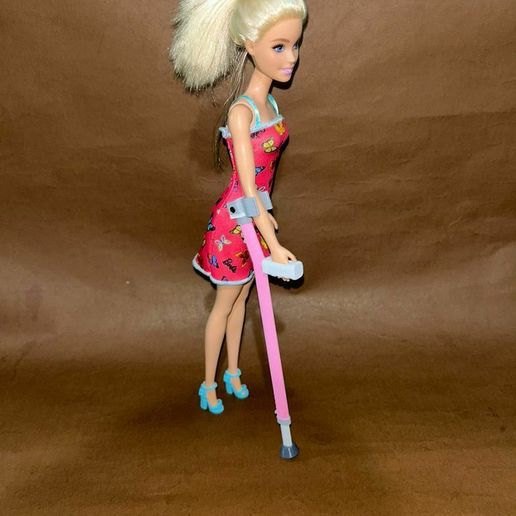 04ebd946-15fb-46d9-9191-ea37a7bf0e9f.jpeg Barbie's Forearm crutches