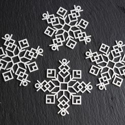 DSC_0811.jpg Archivo STL gratis Decoración de copos de nieve, dos tamaños. Pendientes, Guirnalda, Posavasos, Estensilio・Modelo de impresión 3D para descargar