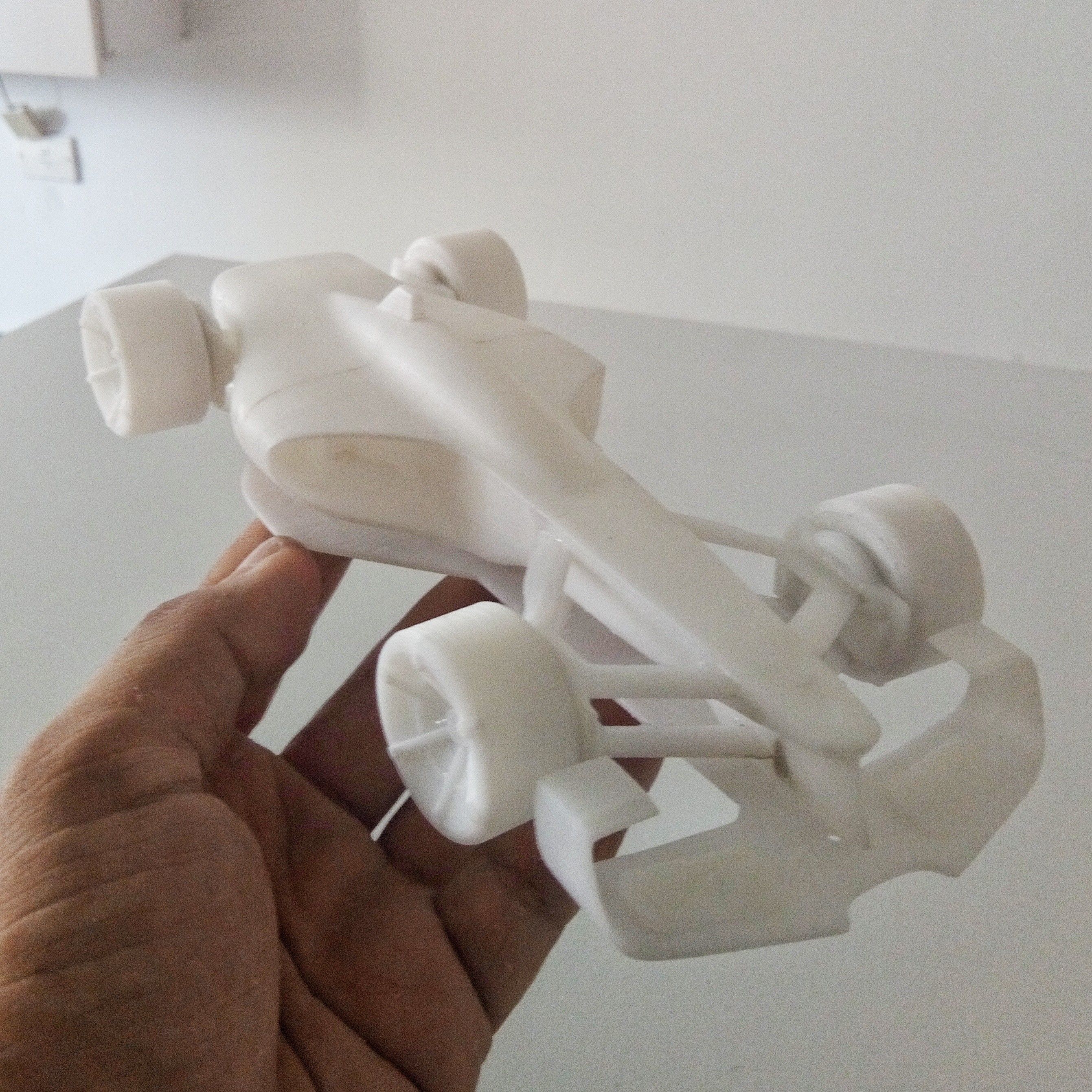 IMG_20170430_114442-01.jpg STL file RS 2027 Formula 1 concept scale model (esc: 1/24)・3D printer design to download, guaro3d