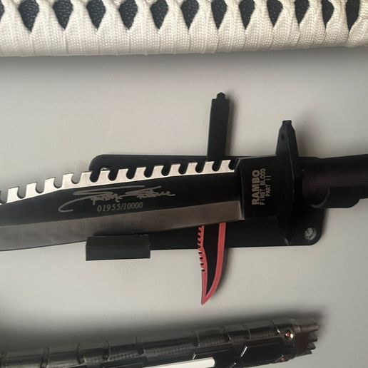🔪 Support de couteau Rambo・Fichier STL Gratuit pour Impression 3D・Cults