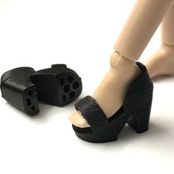 IMG_9212.jpg Archivo STL 2 MODELOS DE ZAPATOS PARA MUÑECA TIPO BARBIE・Modelo de impresión 3D para descargar