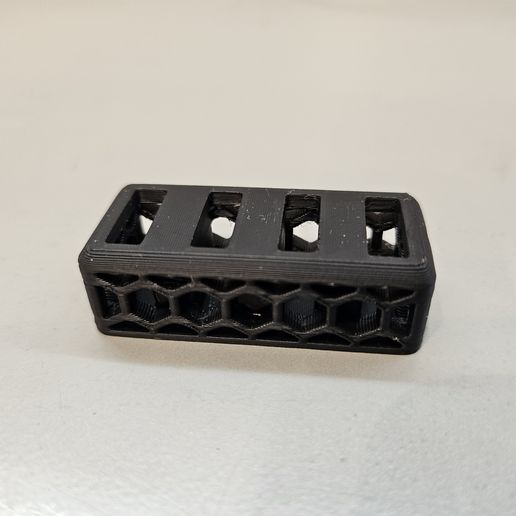 1000004326.jpg Honeycomb USB Stick Organizer