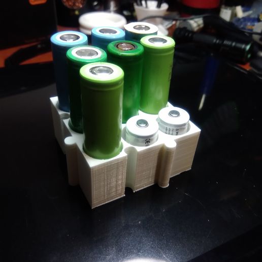 P_20191227_194249_p.jpg Файл STL Battery Base 18650,...・3D-печать дизайна для загрузки, lagartobi