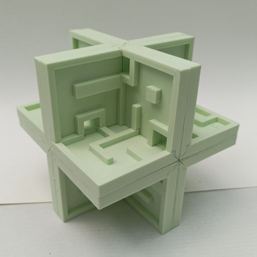 IM03.jpg Three-dimensional maze