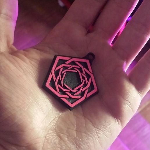 bb0ebadc271b64edb35f8c2aded4515c_display_large.jpg Carpenter Brut Keychain.