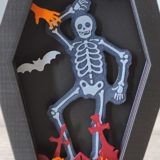 IMG20230908165527.jpg Skelett-Sargbox