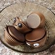 481335693_10232188762680777_3114558111186609060_n.jpg Peanut Butter Cup Clicker Fidget and Solid Keychain