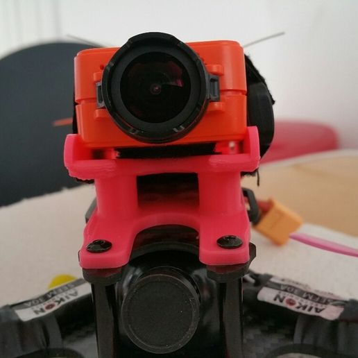 20161106_141656_1478441856385_resized.jpg Крепление Runcam 2 для детского трикоптера