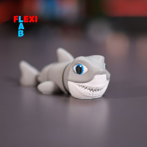 great-white-shark.jpg Movable small shark | Megalodon Flexi LAB
