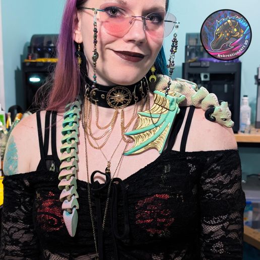 42388153-43ca-49e1-b4d2-253192de4458.jpg Flexi Shoulder Drape Wyrm