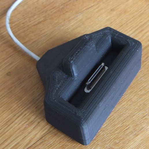 Parametric iPhone 4 dock in OpenJsCad