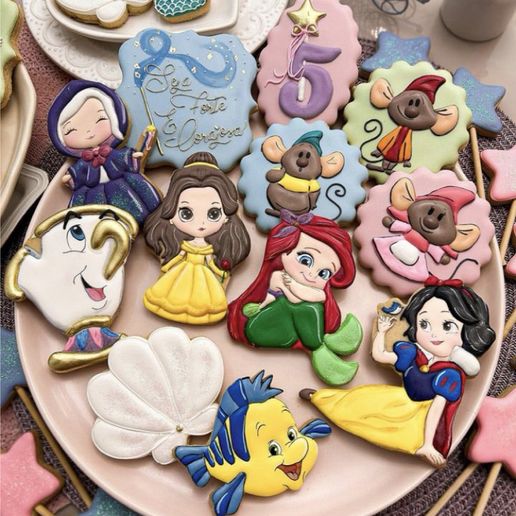 👑 Magical Disney Princess Cookie Cutter & Stamp Set 3D model