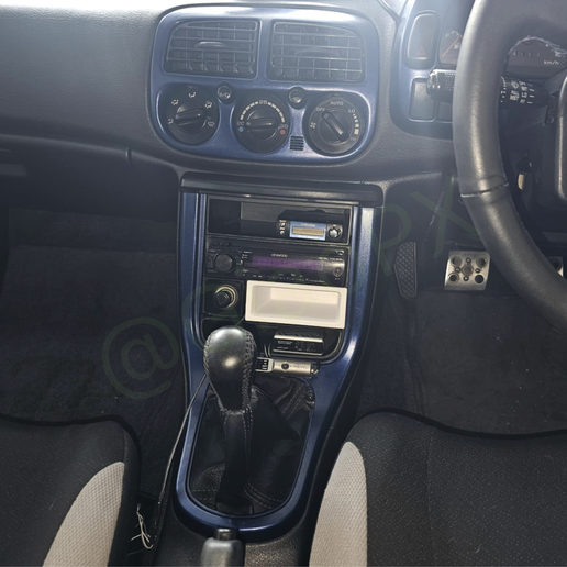 14.png Área de arrumação do cinzeiro do Subaru Impreza GC6