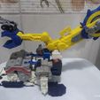 39.jpg Transformers METROPLEX Cybertron Buzzsaw & Excavator Claw and Drillbit