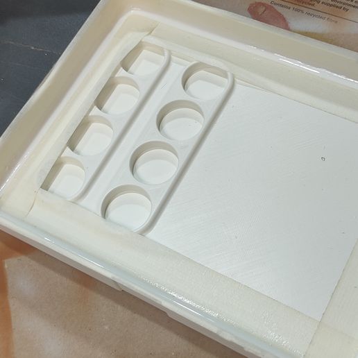 IMG20220313181539.jpg Set: Wet Palette + Brush Box