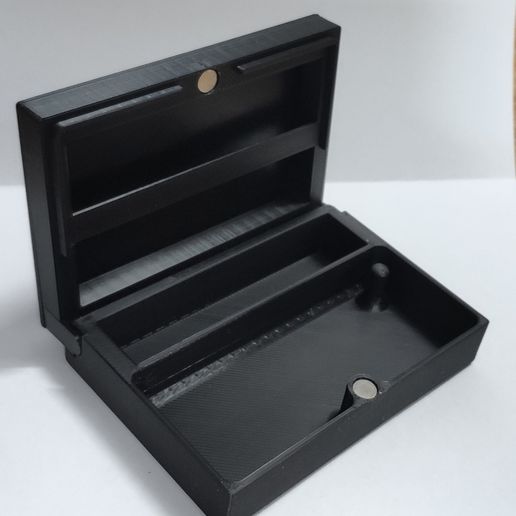 IMG_20201202_091148.jpg Caja de Tabaco Shinra