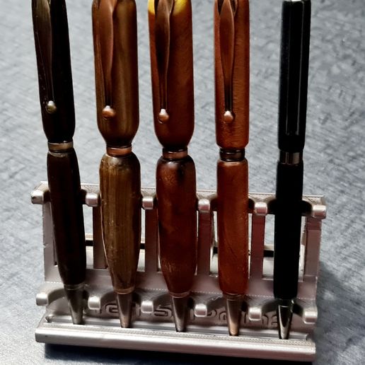 20240111_050424.jpg Pen Display Stand