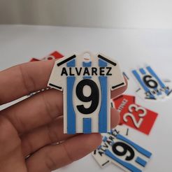 WhatsApp-Image-2023-04-22-at-10.59.55.jpeg Free STL file Julián Álvarez Keychain / Keychain Julián Álvarez・3D printer model to download