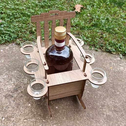 viber_image_2025-10-25_22-19-13-221.jpg Cadeira de baloiço para garrafas e copos de shot, DXF