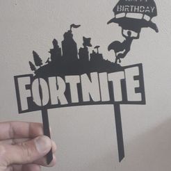 119961417_834694487301286_8889979589465107236.jpg Fortnite for cake and some figures