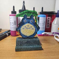 1699799354188.jpg TOTORO. PHONE HOLDER