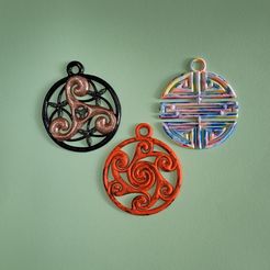 20230423_105203.jpg 3 Celtic Ornament Pendants