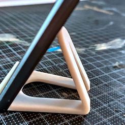 Phonestand001.jpg STL-Datei Fine Phone Stand kostenlos・3D-Druck-Vorlage zum herunterladen