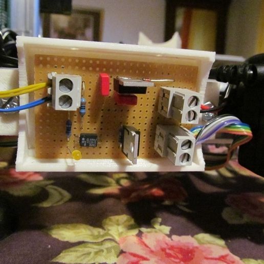 IMG_2136_1024x768.jpg Customizable PCB Housing