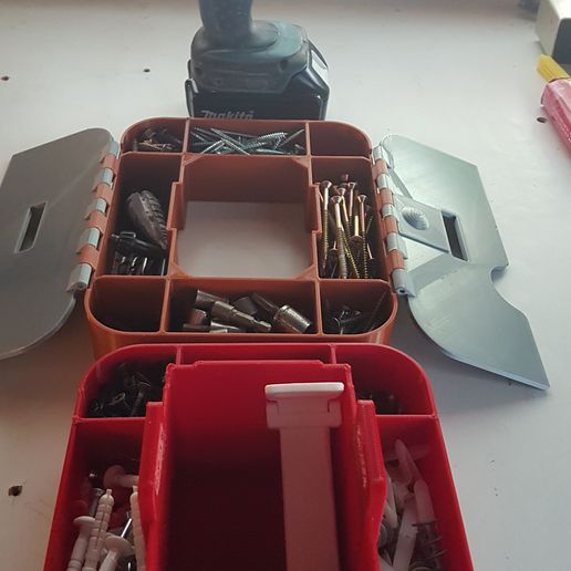 20220710_161950.jpg Box for screws and tools