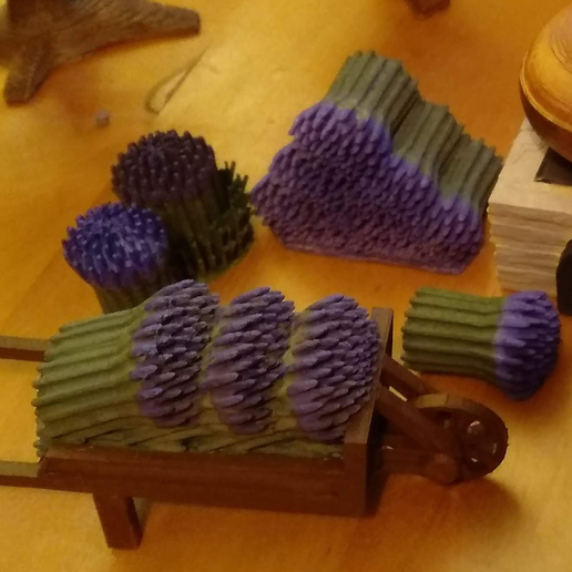 Lavande1.png Lavender feet for santon or slideshow