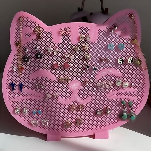 IMG_7074-transformed.jpeg Earring/Enamel Pin display - Cat