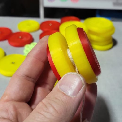 Modular and customizable yo-yo