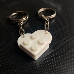 WhatsApp-Image-2021-11-09-at-14.47.18-1.jpeg Free STL file lego type heart keychain・3D printable model to download