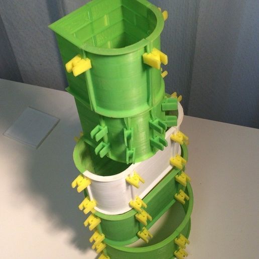 photo_display_large.jpg 10,000 Castles