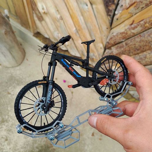 WhatsApp-Image-2025-07-01-at-22.17.10.jpeg NOX 5.9 电动自行车/全铰接式