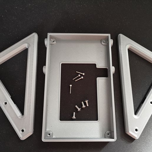 IMG_20240614_165117.jpg Stand mount for BigTreeTech PiTFT7 screen