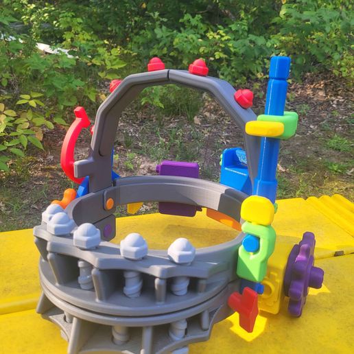 bt4.jpg Little Frights Babys First Reverse Bear Trap Gag Prop