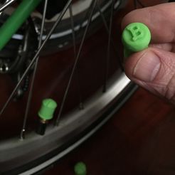 Archivo 3D gratuito Gancho de bicicleta para colgar en la pared - para  ruedas de 27,5 👽・Idea de impresión 3D para descargar・Cults