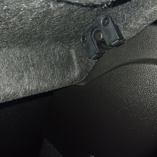 Renault Captur (2019-present)  parcel shelf clip