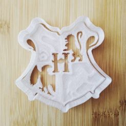 120726361_144201260718060_7887790858689325668_o.jpg Archivo OBJ Hogwarts Crest・Modelo para descargar e imprimir en 3D