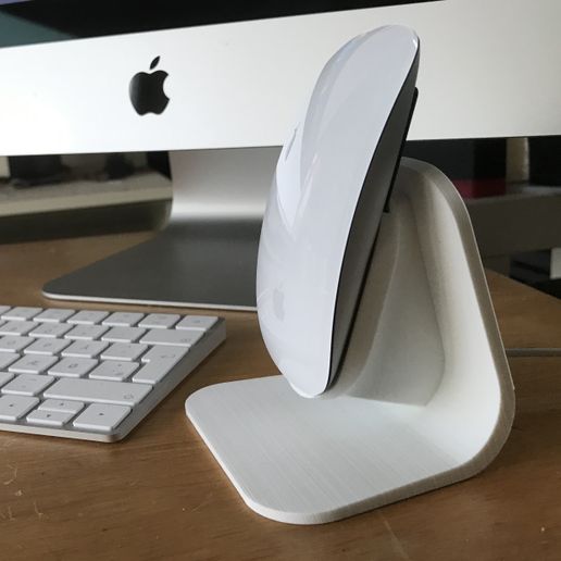 IMG_2742.jpg STL-Datei Apple Magic Mouse 2 Charging Stand kostenlos herunterladen • 3D-druckbares Design, CarstenD